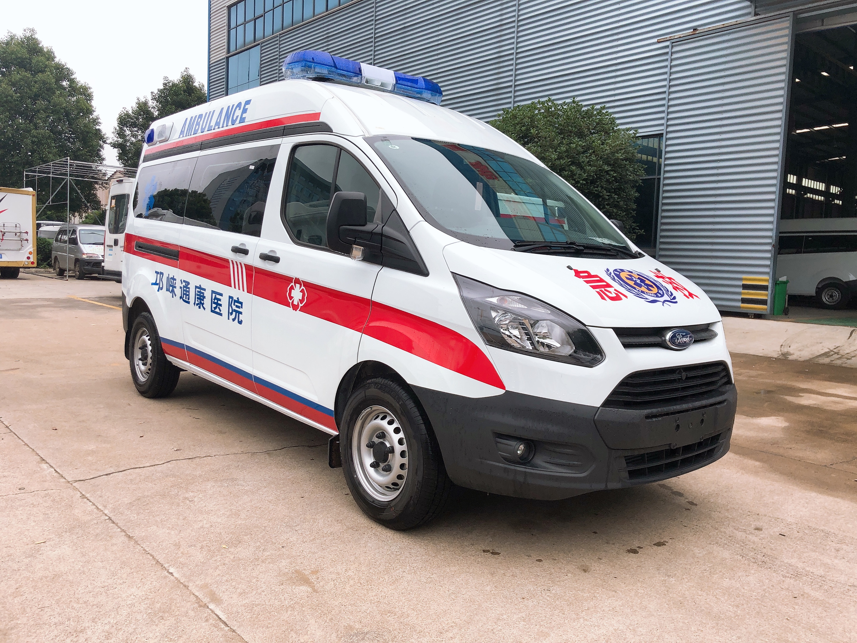 福特V362轉運型救護車發往四川